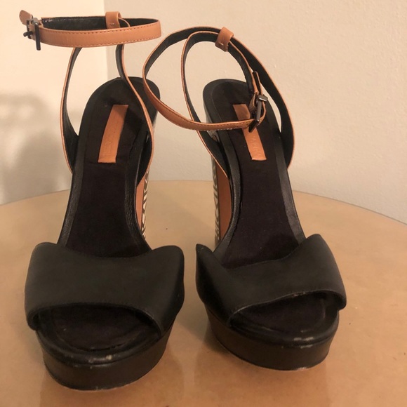 Black and white print high heeled sandals - Picture 3 of 3